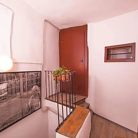 Deznik Hotel *